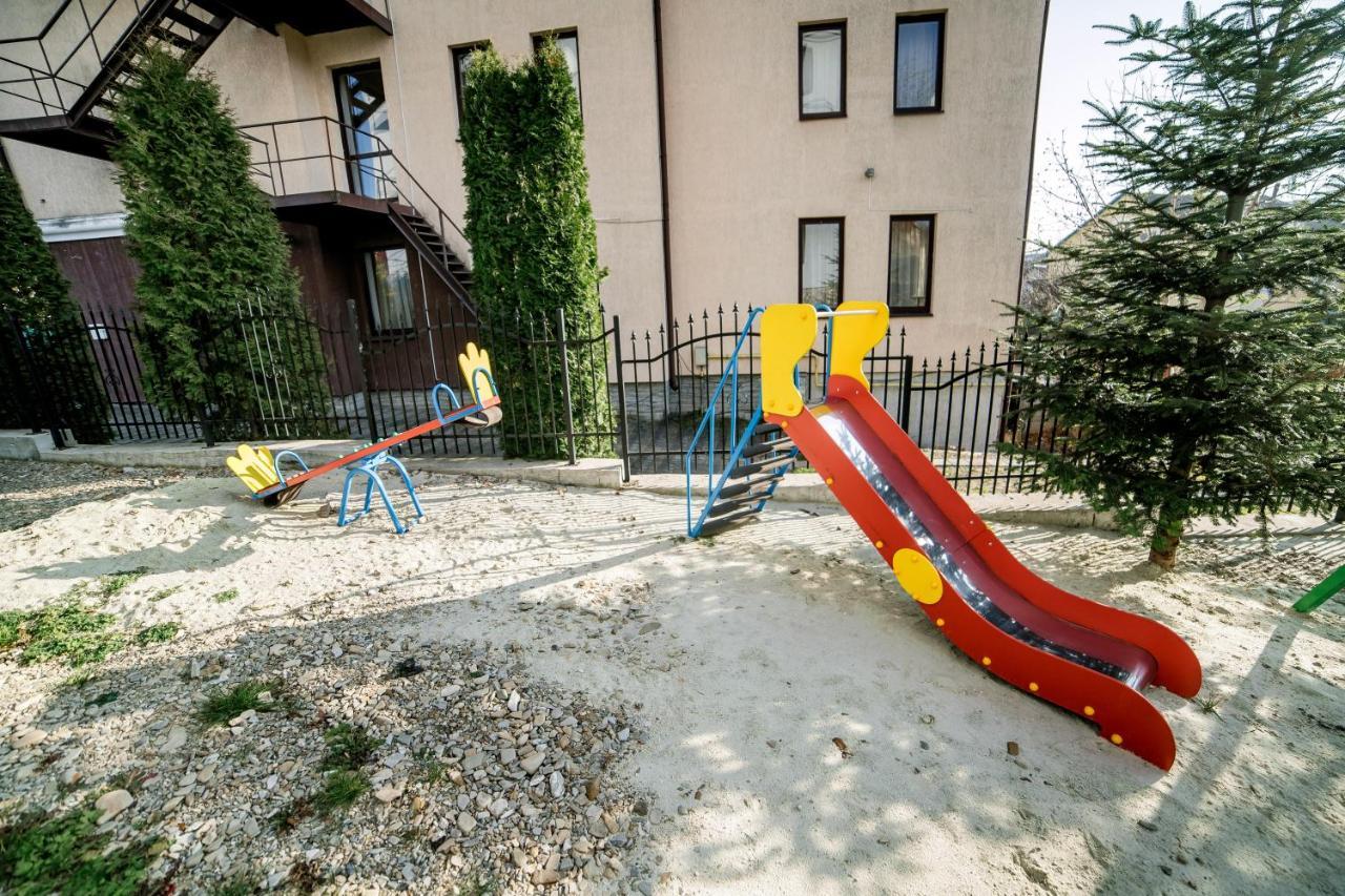 Hotel Solomiya Truskavets Bagian luar foto
