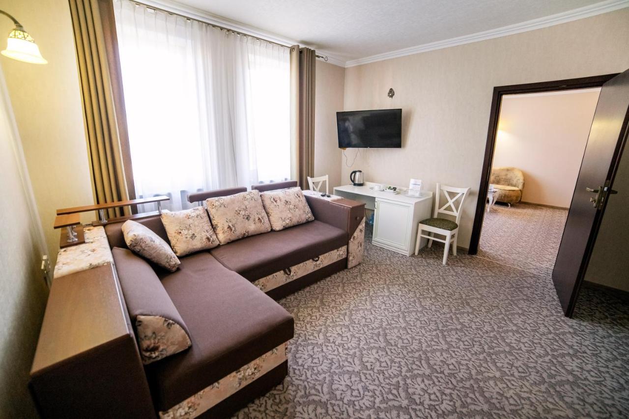 Hotel Solomiya Truskavets Bagian luar foto