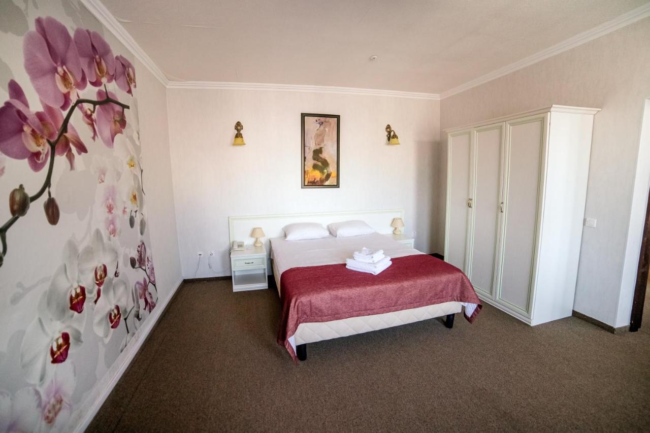 Hotel Solomiya Truskavets Bagian luar foto
