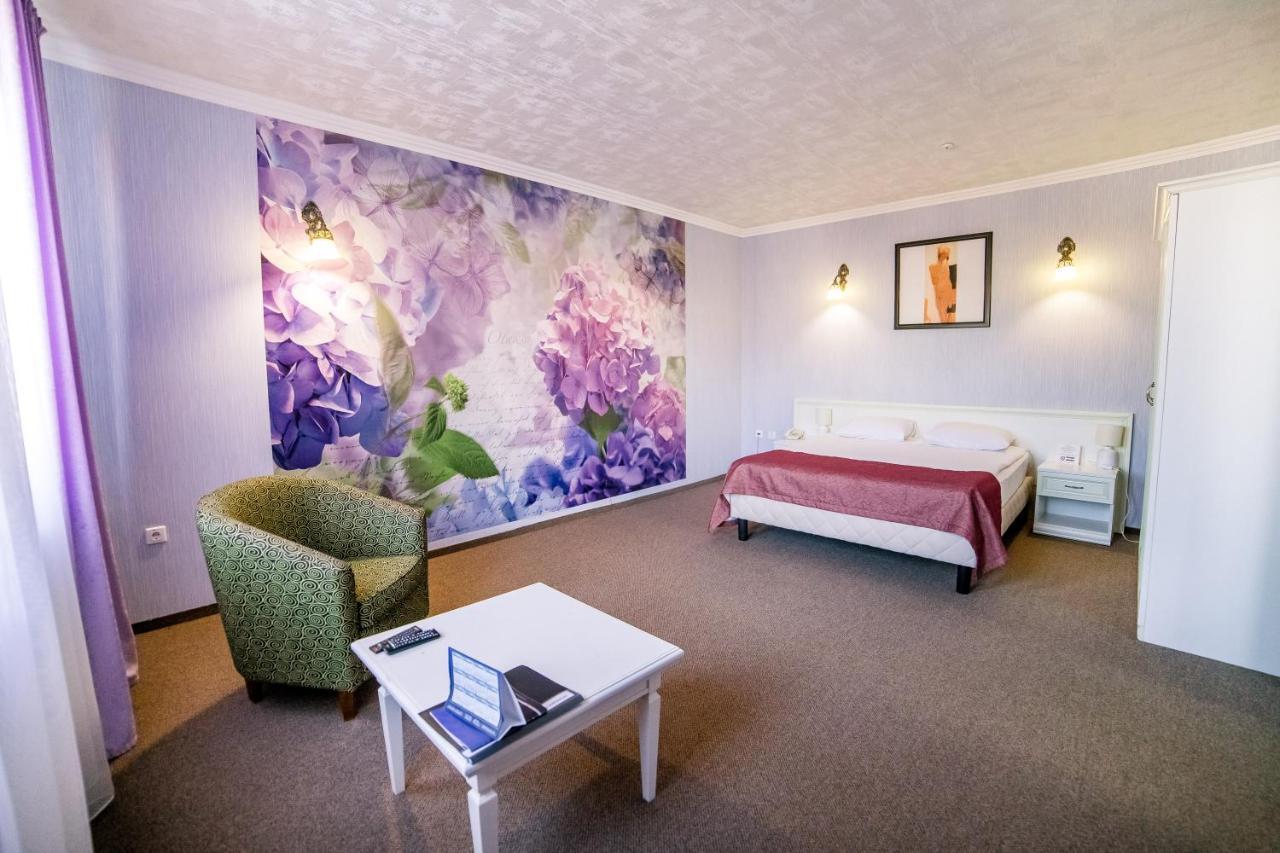 Hotel Solomiya Truskavets Bagian luar foto